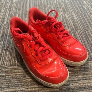 Nike Air Force 1 Ultraviolet Siren Red